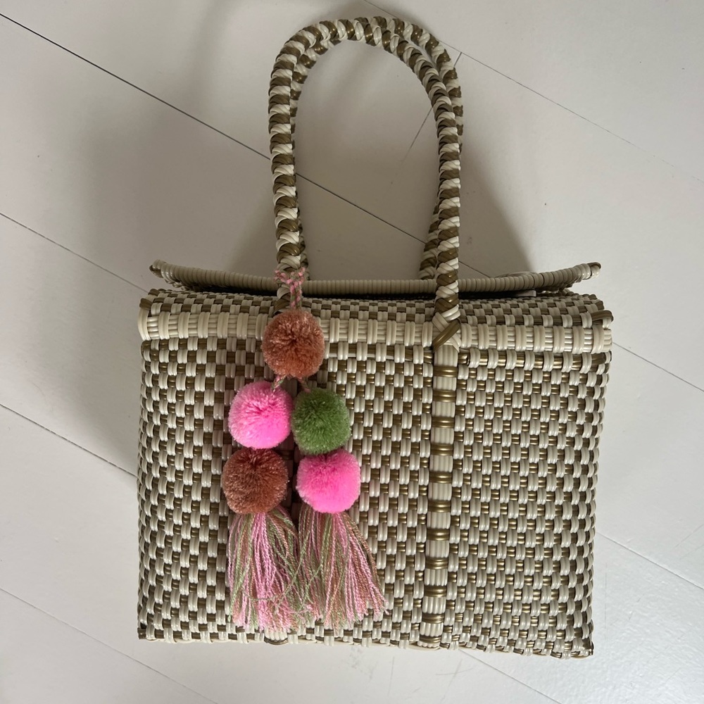 Bonbon Un Pueblo Mini tote with Pom poms